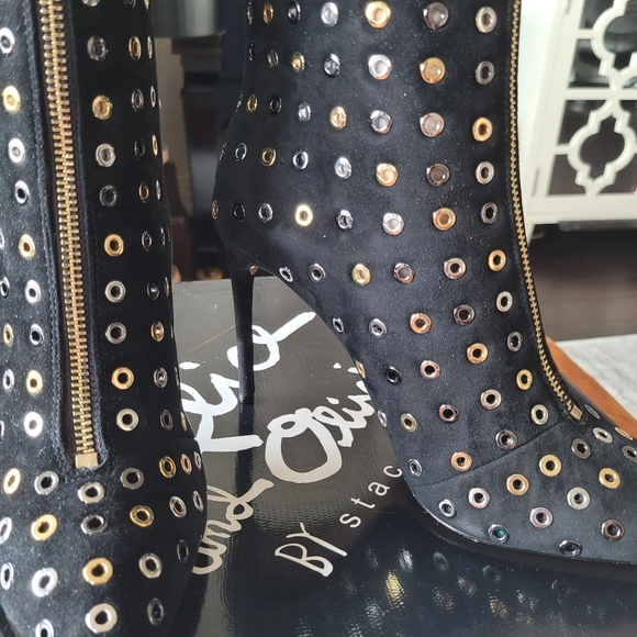 **HP** ALICE + OLIVIA Boots - Picture 2 of 11
